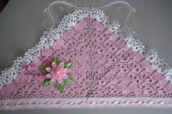 Розовая детская косынка