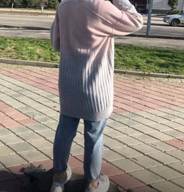 Серо-розовый кардиган пальто градиентом