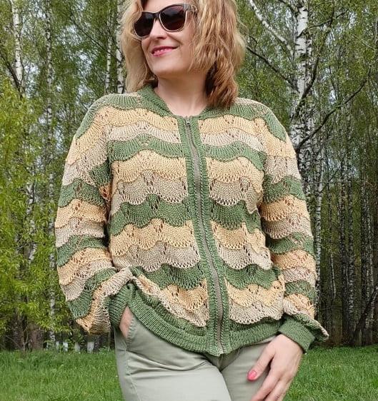 Трехцветный вязаный бомбер
