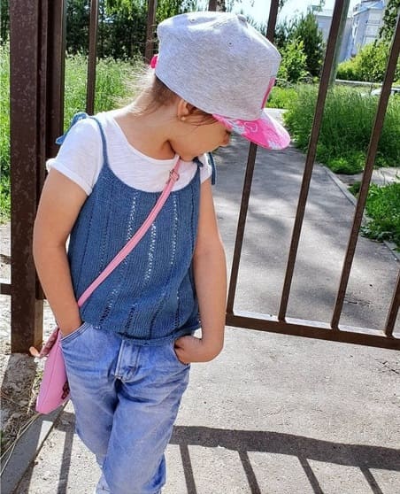 Синяя детская майка на завязках